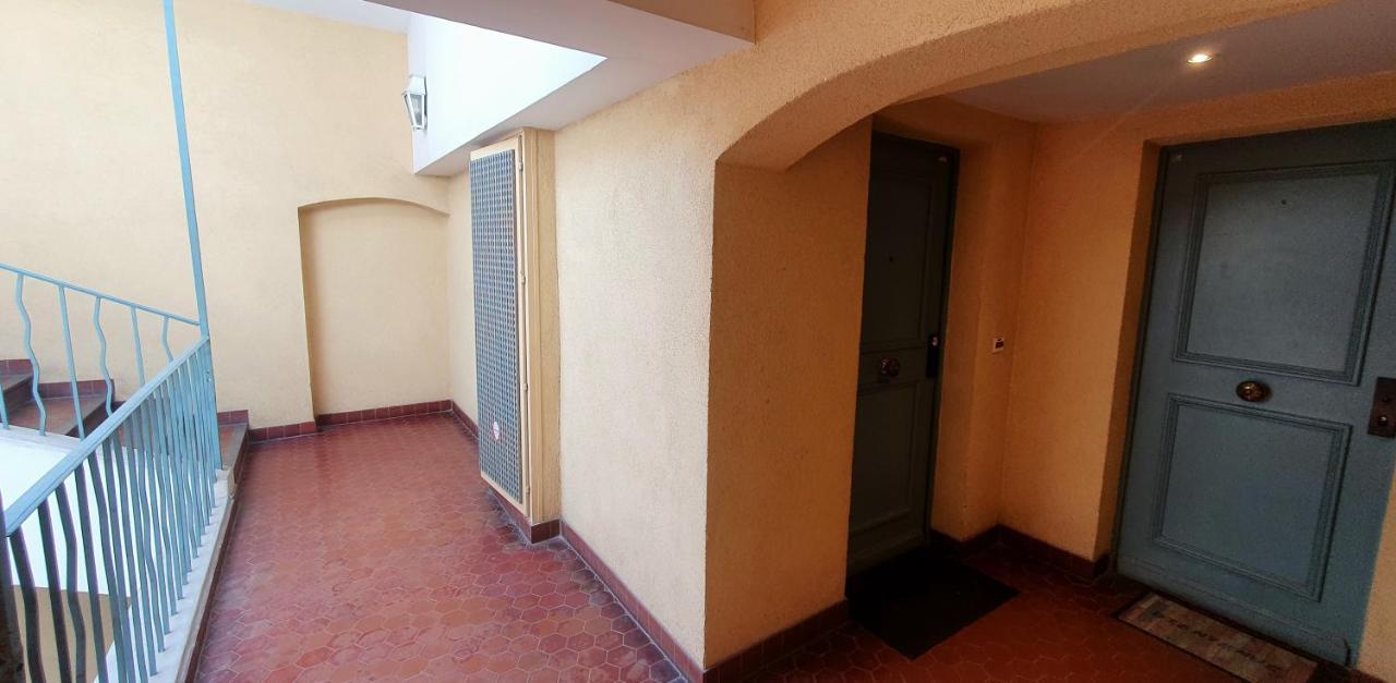 Ferienwohnung Chambre D'Hotes Sde, Wc Prive Climatise Dans Loft 80M2 Espace Commun Avec Les Habitants Salon Et Cuisine Toulon Exterior foto