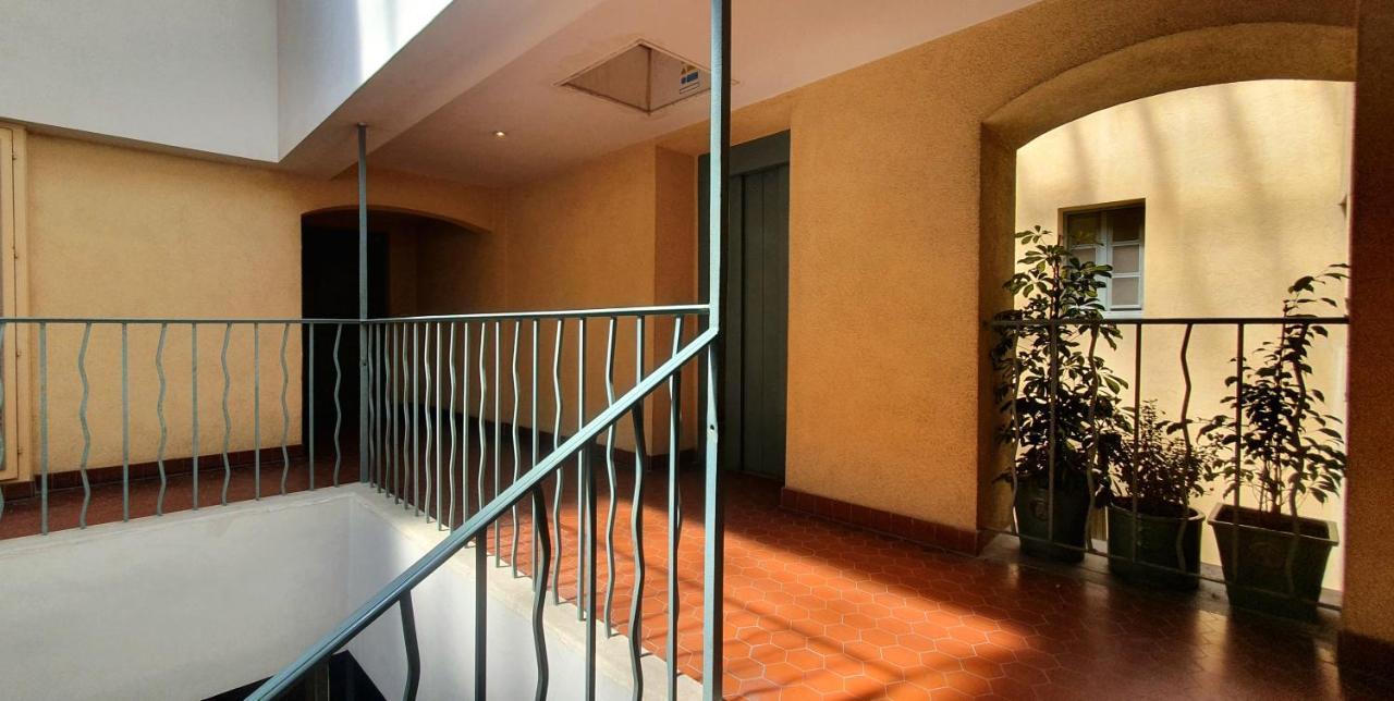 Ferienwohnung Chambre D'Hotes Sde, Wc Prive Climatise Dans Loft 80M2 Espace Commun Avec Les Habitants Salon Et Cuisine Toulon Exterior foto
