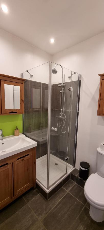 Ferienwohnung Chambre D'Hotes Sde, Wc Prive Climatise Dans Loft 80M2 Espace Commun Avec Les Habitants Salon Et Cuisine Toulon Exterior foto